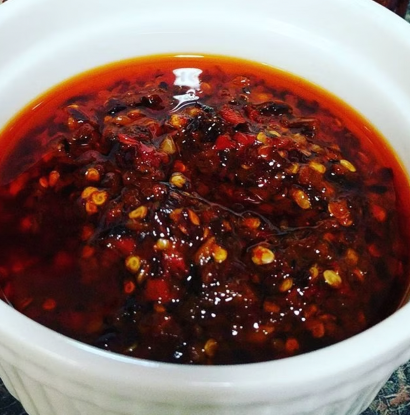 Saucy Wench Chili Oil (250ml)