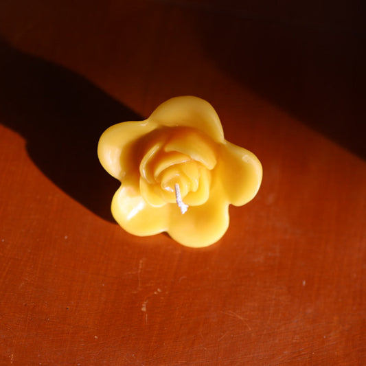 Floating Rose Pure Beeswax Candle