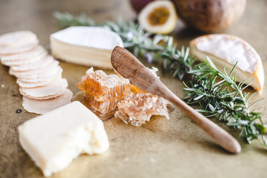 Australian Raw Honeycomb 200g (7oz), cut from the frame of the Beehive, Sunshine Coast Honeycomb.